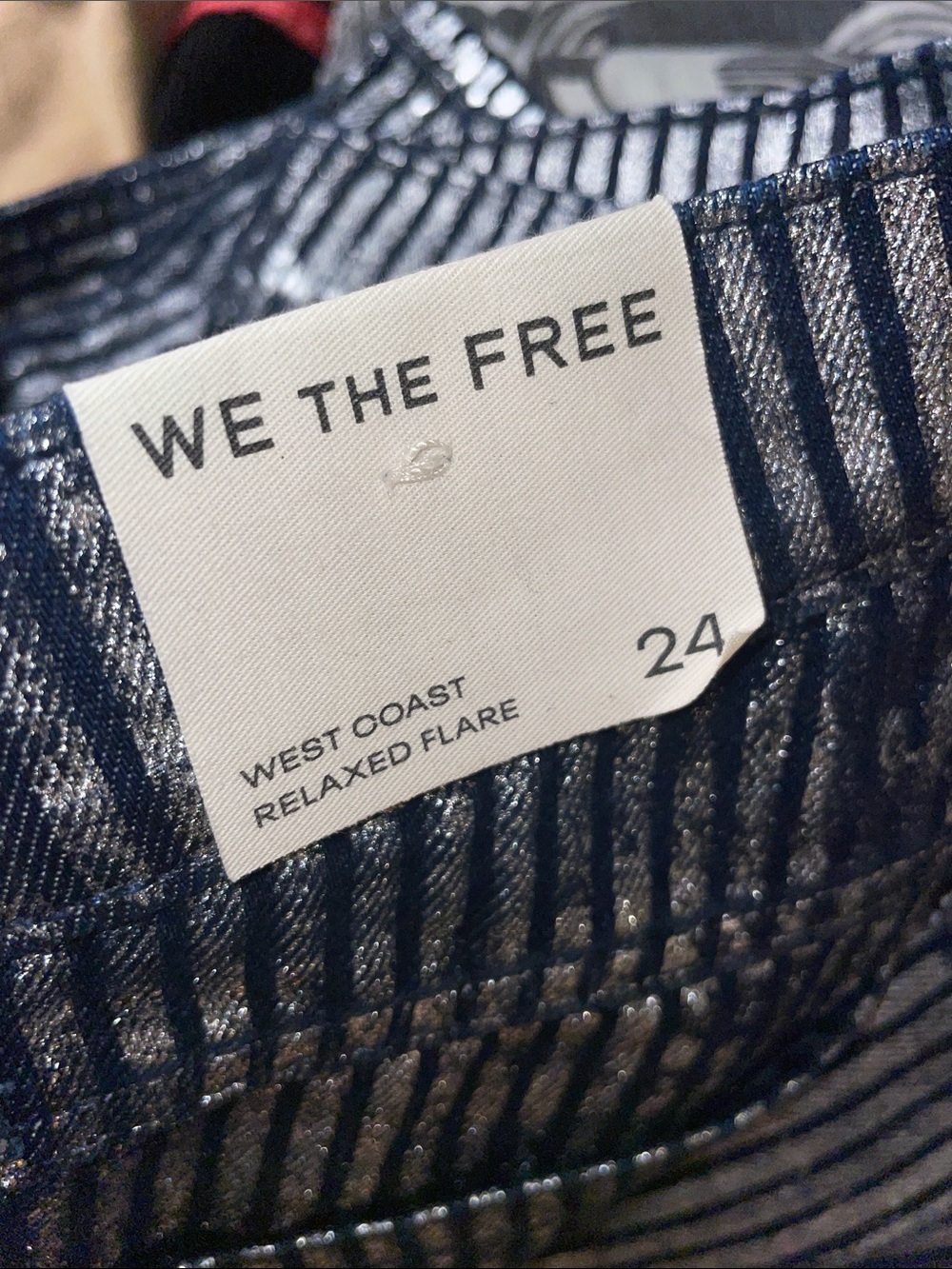 Free People We The Free West Coast Relaxed Metallic Flare Jeans NWT - Picture 4 of 5